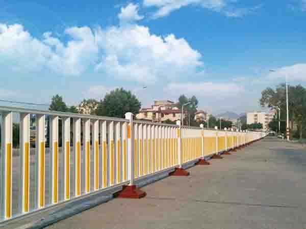 道路护栏