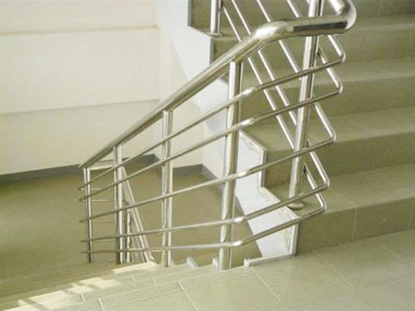 不锈钢楼梯护栏