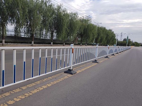 道路护栏